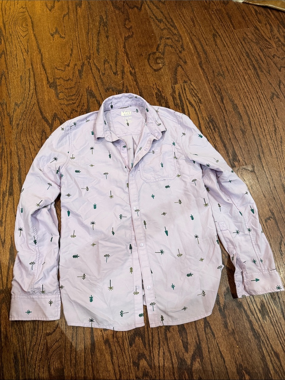 REI Lavender Girls Button-Up Shirt with Green Palm & Tree Motifs size L (14-16)
